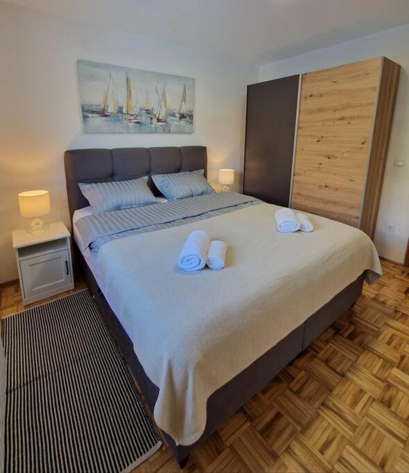 Villa Castanea - Kuca Za Odmor S Bazenom Kukci Eksteriør billede